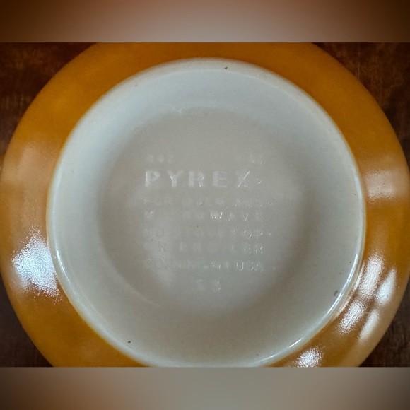 Set of 4 Pyrex Butterfly Cinderella mixing bowls - Picture 5 of 14